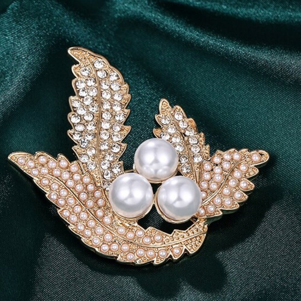 Gold Rhinestone Pearl Brooch